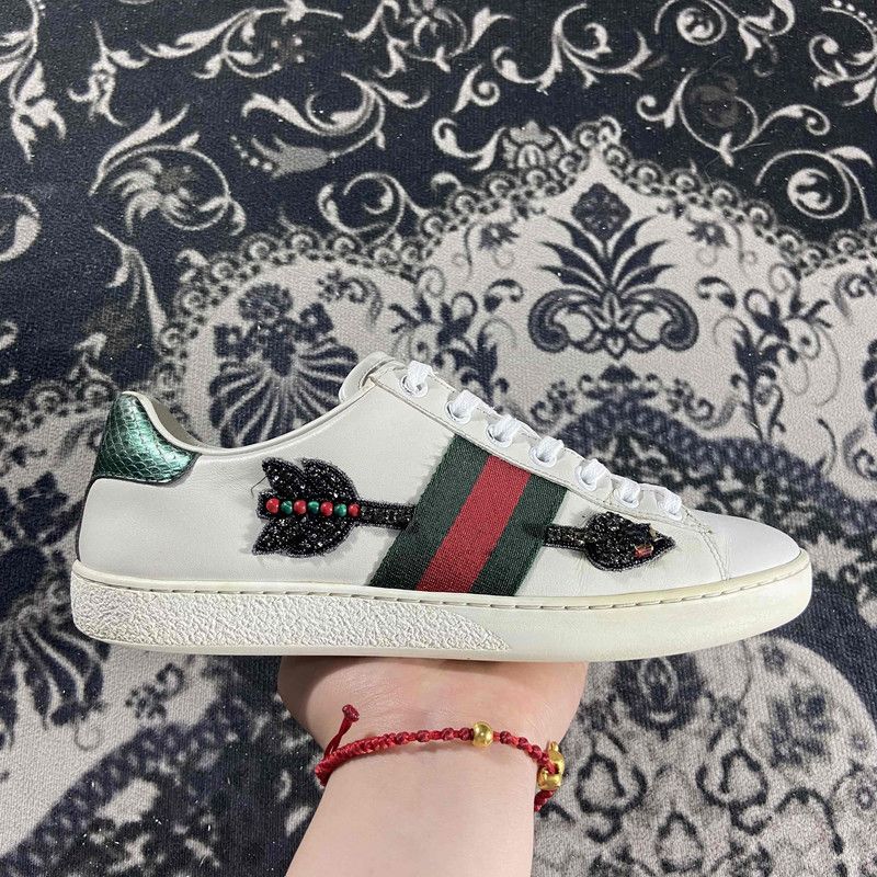 Gucci Gucci ACE Embroidered Fashion Sneakers for Women 0079 Size US 6 / IT 36 - 7 Thumbnail