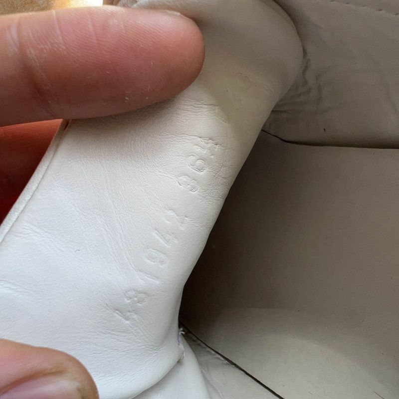 Gucci Gucci ACE Embroidered Fashion Sneakers for Women 0079 Size US 6 / IT 36 - 5 Thumbnail