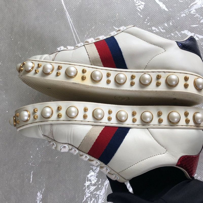 Gucci Gucci Ace Pearl Detail Low-Top Sneakers 0079 Size US 5 / IT 35 - 6 Thumbnail