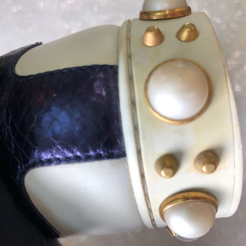 Gucci Gucci Ace Pearl Detail Low-Top Sneakers 0079 Size US 5 / IT 35 - 15 Thumbnail