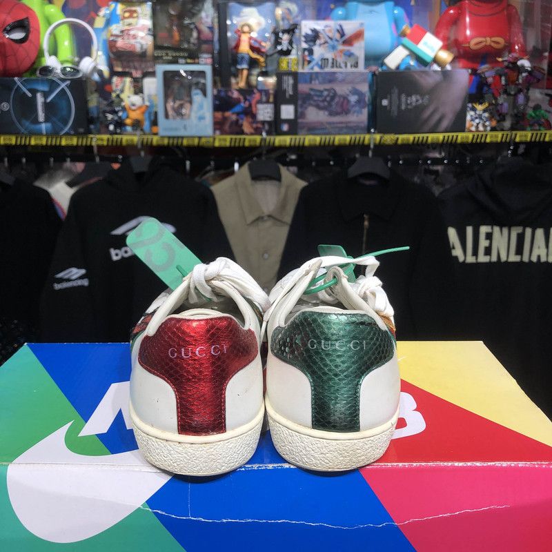 Gucci Gucci ACE Leather Pineapple Embroidered Sneakers 0079 Size US 6.5 / IT 36.5 - 3 Thumbnail