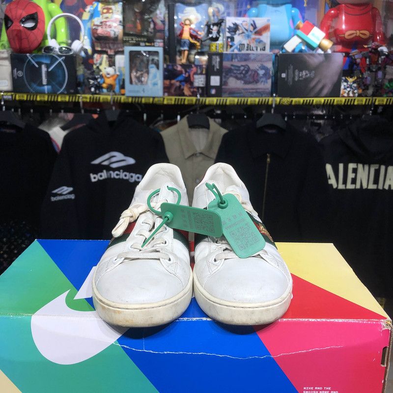 Gucci Gucci Ace Leather Sneakers with Bee Design 0079 Size US 6 / IT 36 - 2 Thumbnail