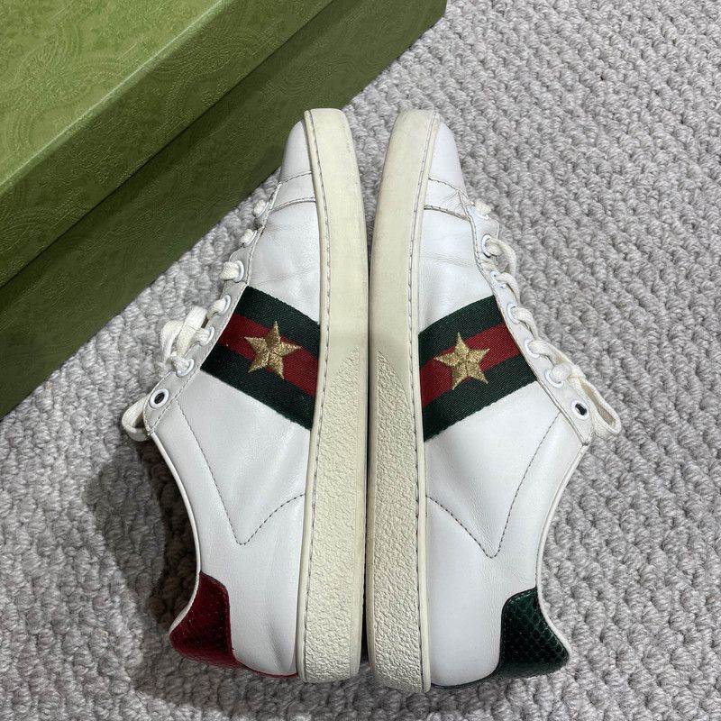 Gucci Gucci ACE Leather Pineapple Embroidered Sneakers 0079 Size US 5 / IT 35 - 6 Thumbnail