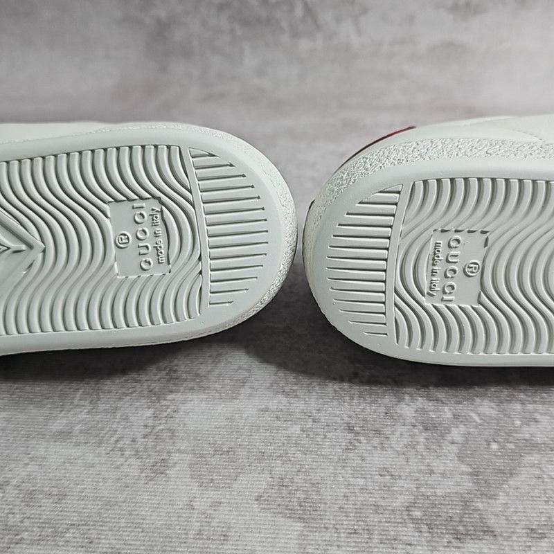 Gucci Gucci Ace Embroidered Sneakers for Women 0079 Size US 6.5 / IT 36.5 - 9 Thumbnail