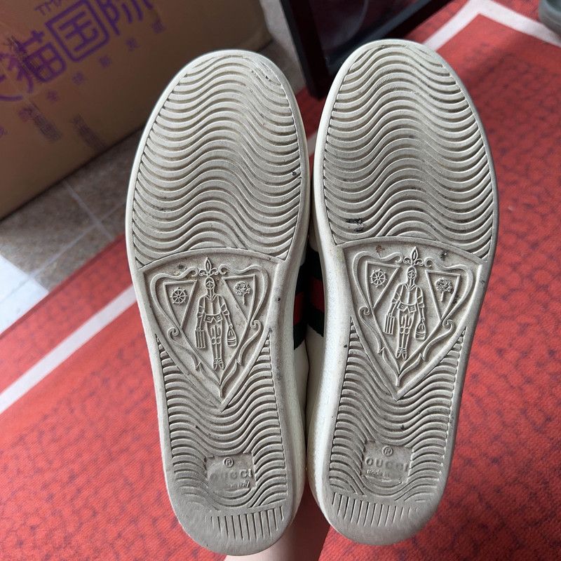 Gucci Gucci Ace Leather Low-Top Sneakers with Hearts 0079 Size US 8 / IT 38 - 4 Thumbnail