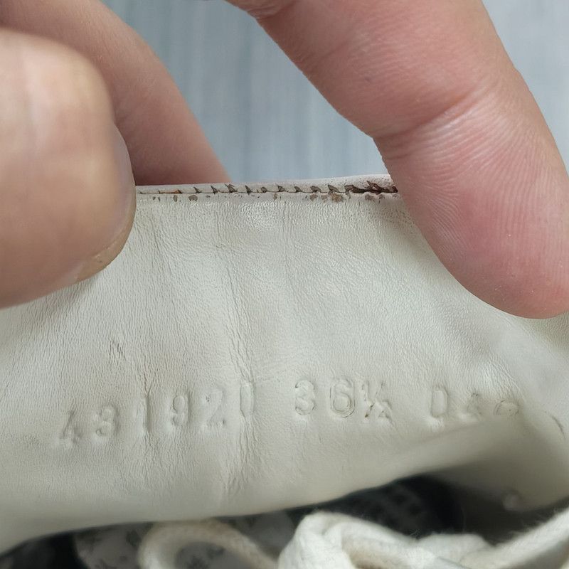 Gucci Gucci ACE Leather Sneakers with Pineapple Embroidery 0079 Size US 6 / IT 36 - 5 Thumbnail