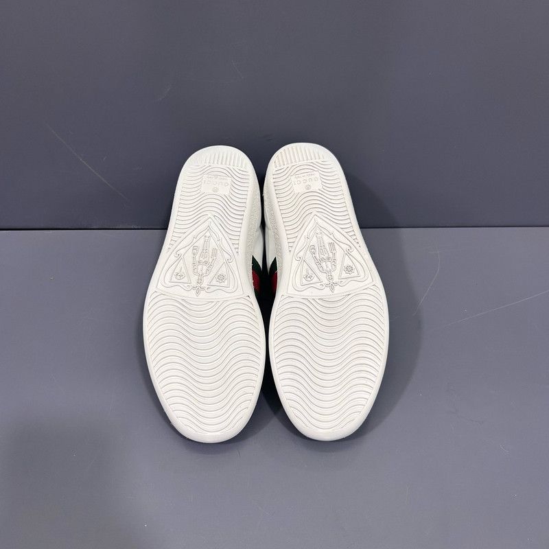 Gucci Gucci Ace Studded Fashion Sneakers for Women 0079 Size US 5 / IT 35 - 4 Thumbnail
