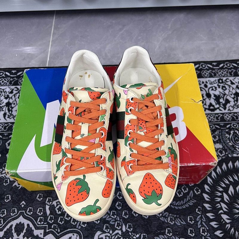 Gucci Gucci Ace Strawberry Print Low-Top Sneakers 0079 Size US 8 / IT 38 - 2 Thumbnail