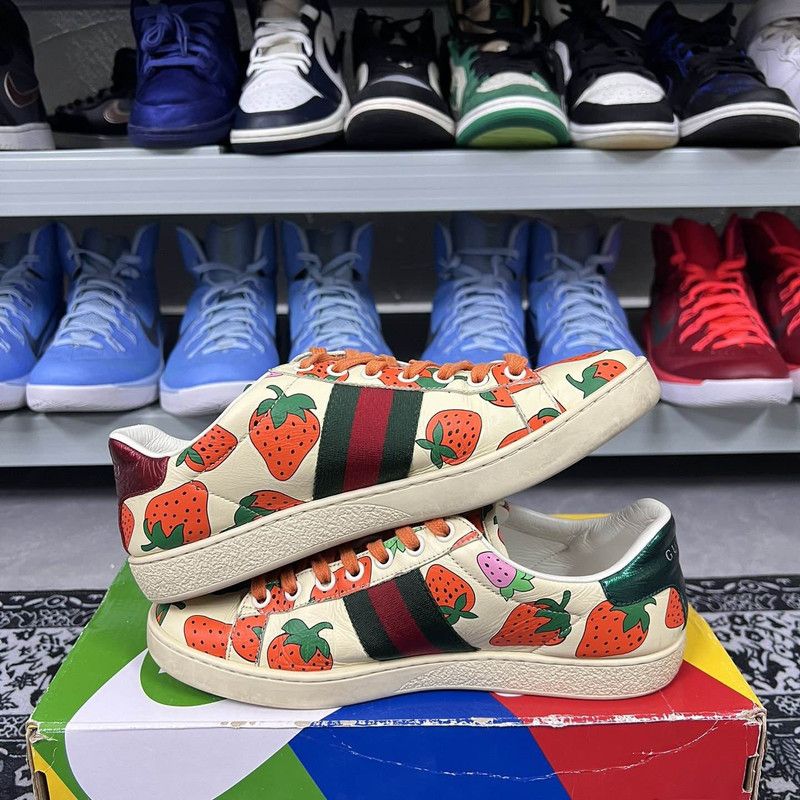 Gucci Gucci Ace Strawberry Print Low-Top Sneakers 0079 Size US 8 / IT 38 - 7 Thumbnail