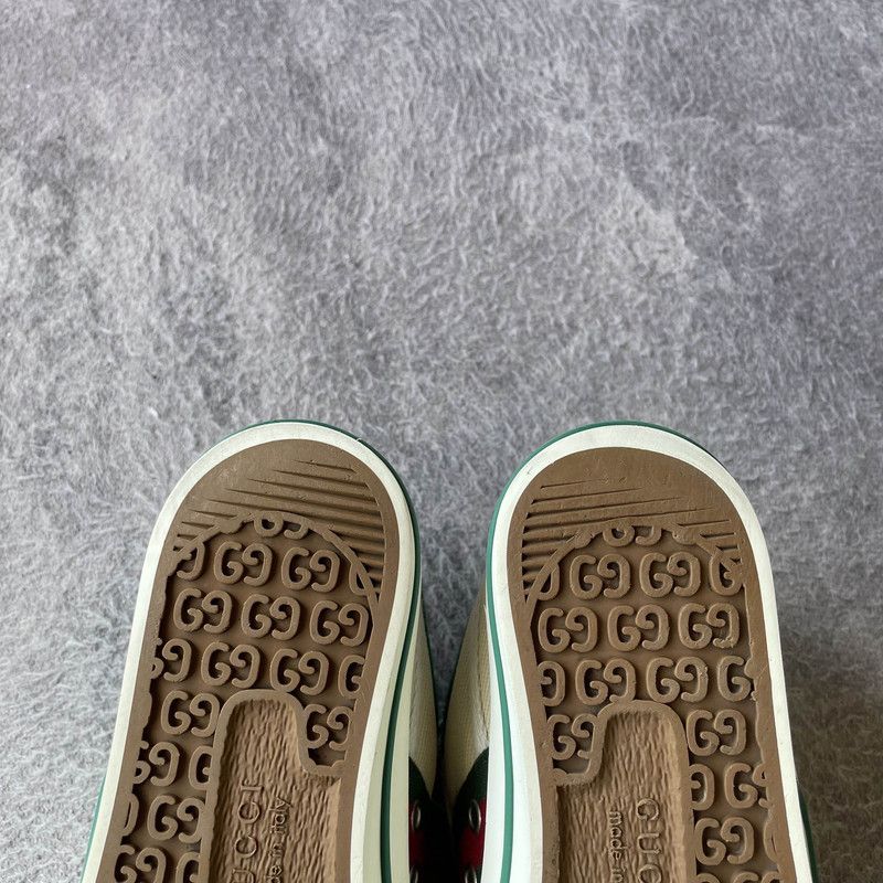 Gucci Gucci Tennis 1977 Low-top Fashion Sneakers 0079 Size US 8 / IT 38 - 8 Thumbnail