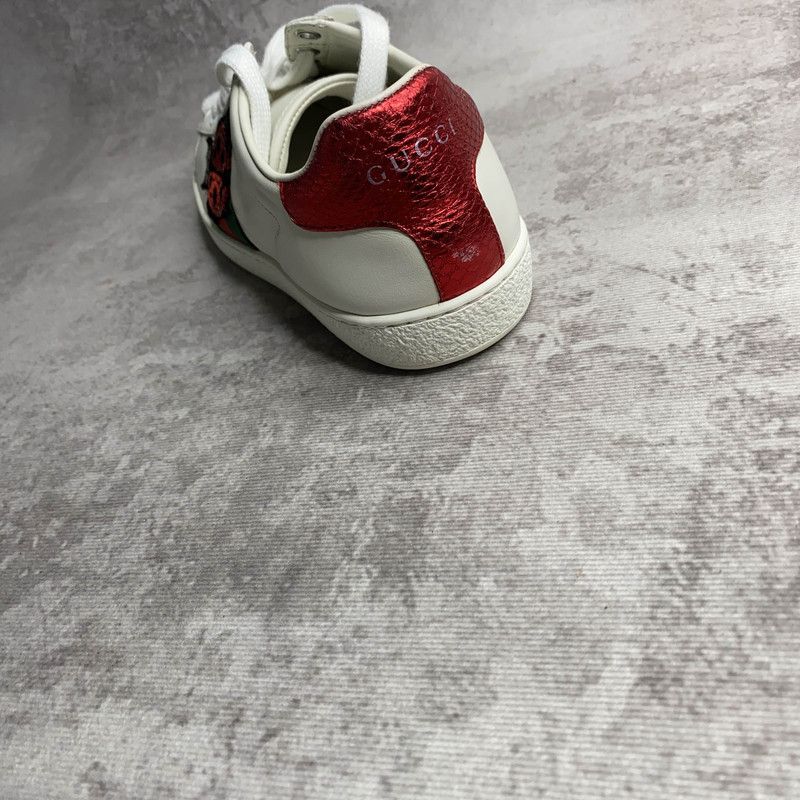 Gucci Gucci ACE Leather Pineapple Embroidered Sneakers 0079 Size US 5 / IT 35 - 6 Thumbnail