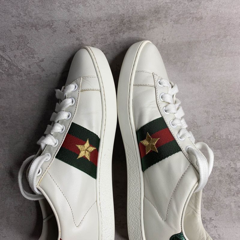 Gucci Gucci ACE Leather Pineapple Embroidered Sneakers 0079 Size US 5 / IT 35 - 7 Thumbnail