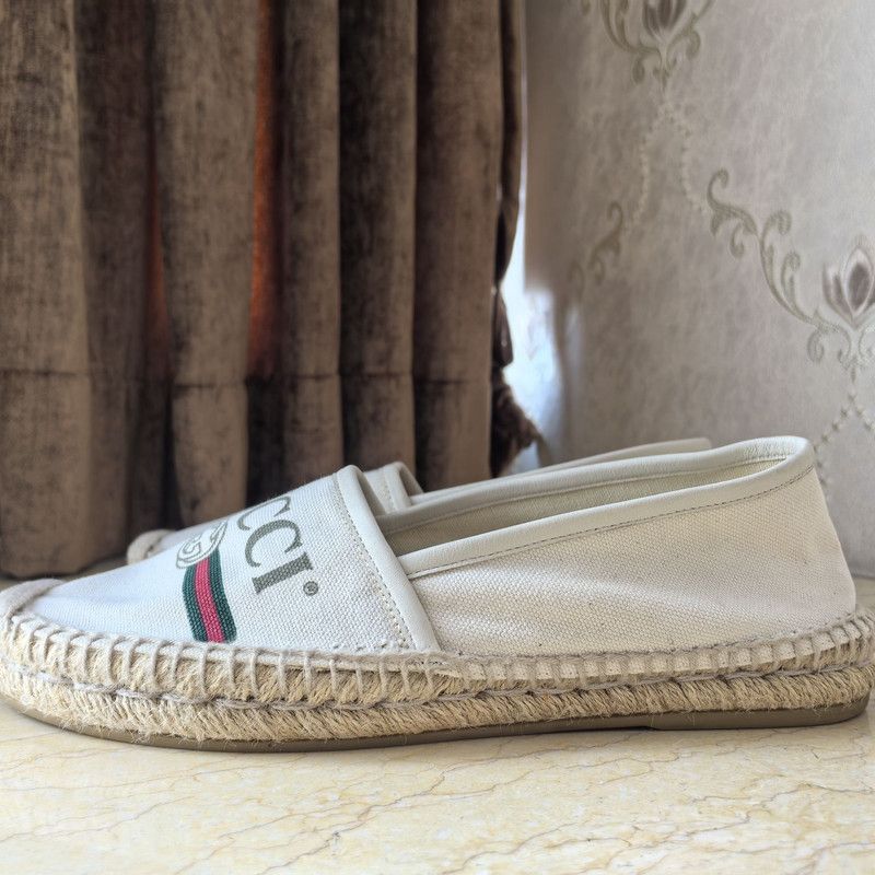 Gucci Gucci White Casual Slip-On Shoes for Women 0079 Size US 7.5 / IT 37.5 - 9 Thumbnail