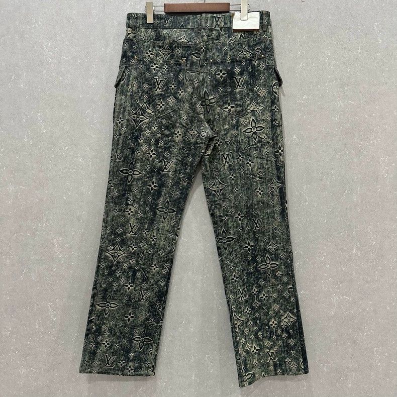 Louis Vuitton Louis Vuitton Monogram All-over Print Jeans - dmc Size 30" / US 8 / IT 44 - 2 Thumbnail