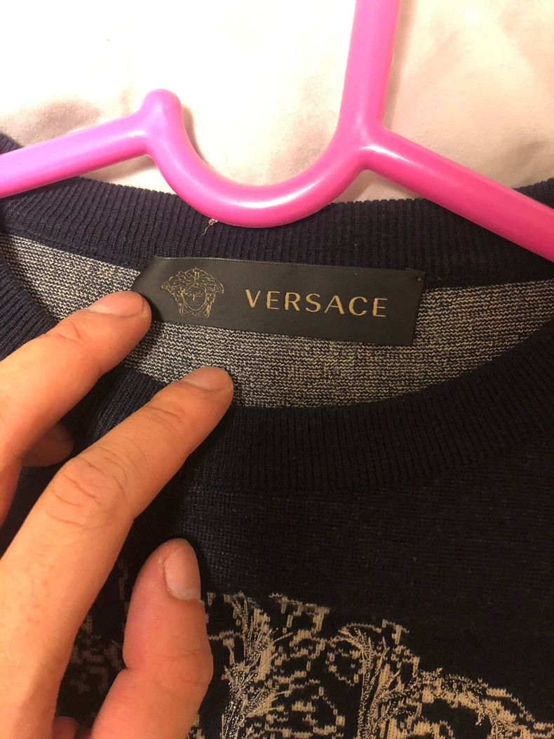 Versace Versace Black Gold Embroidered Sweater - dmc Size M / US 6-8 / IT 42-44 - 2 Thumbnail