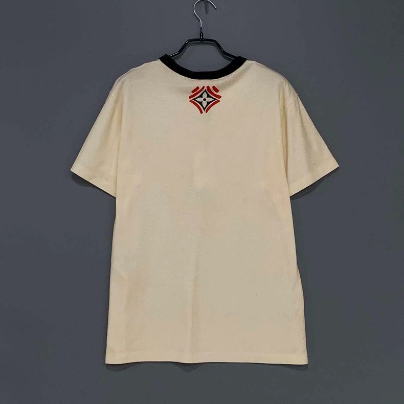 Louis Vuitton Louis Vuitton Beige Big Logo Short Sleeve - dmc Size M / US 6-8 / IT 42-44 - 3 Thumbnail