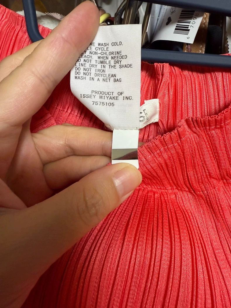 Issey Miyake Issey Miyake Pleated Skirt Red - dmc Size 28" / US 6 / IT 42 - 4 Thumbnail
