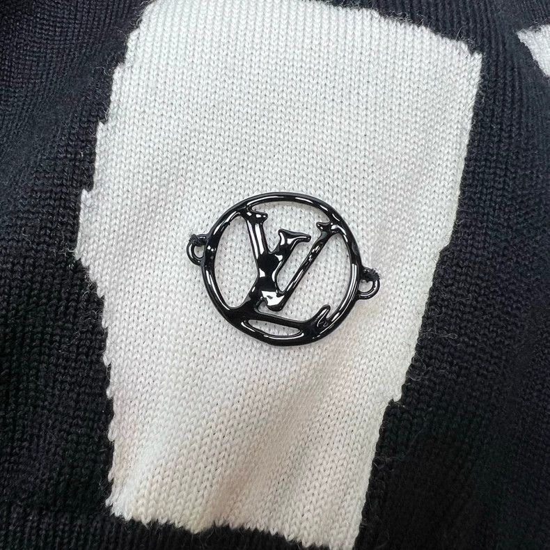 Louis Vuitton Louis Vuitton Abstract Pattern Wool Sweater - dmc Size M / US 6-8 / IT 42-44 - 3 Thumbnail