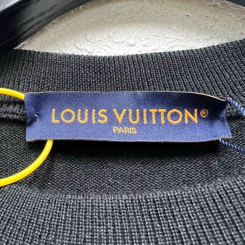 Louis Vuitton Louis Vuitton Abstract Pattern Wool Sweater - dmc Size M / US 6-8 / IT 42-44 - 4 Thumbnail
