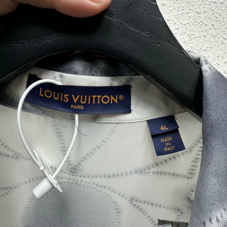 Louis Vuitton Louis Vuitton SS23 Monogram Tie-Dye Blazer - dmc Size M / US 6-8 / IT 42-44 - 4 Thumbnail