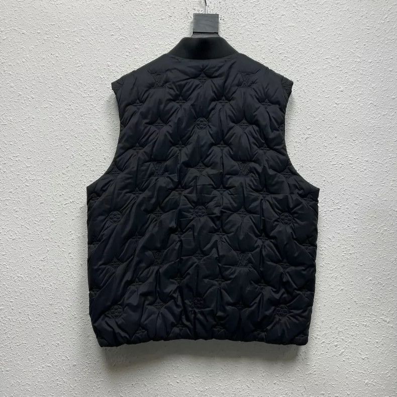 Louis Vuitton Louis Vuitton SS23 Quilted Logo Vest - dmc Size M / US 6-8 / IT 42-44 - 2 Thumbnail