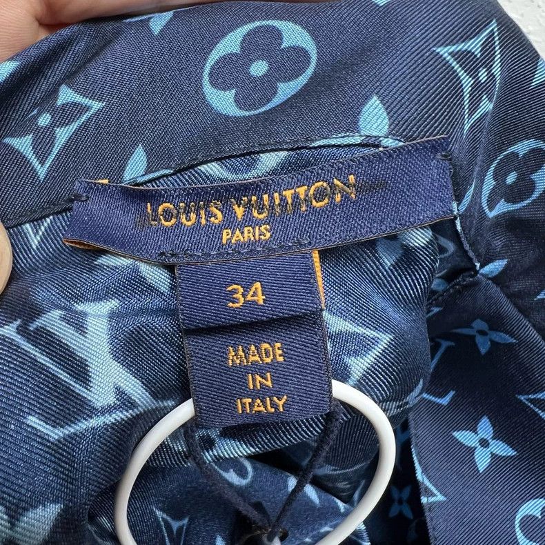 Louis Vuitton Louis Vuitton Monogram Silk Long Sleeve Shirt - dmc Size M / US 6-8 / IT 42-44 - 4 Thumbnail