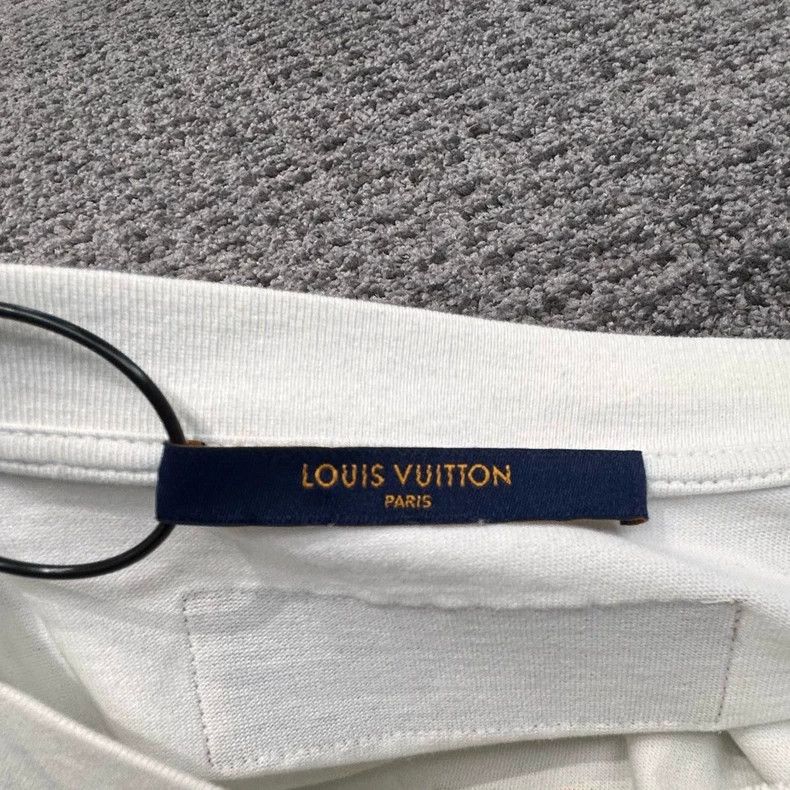 Louis Vuitton Louis Vuitton Doodle Dinosaur Short Sleeve Tee - dmc Size M / US 6-8 / IT 42-44 - 6 Thumbnail