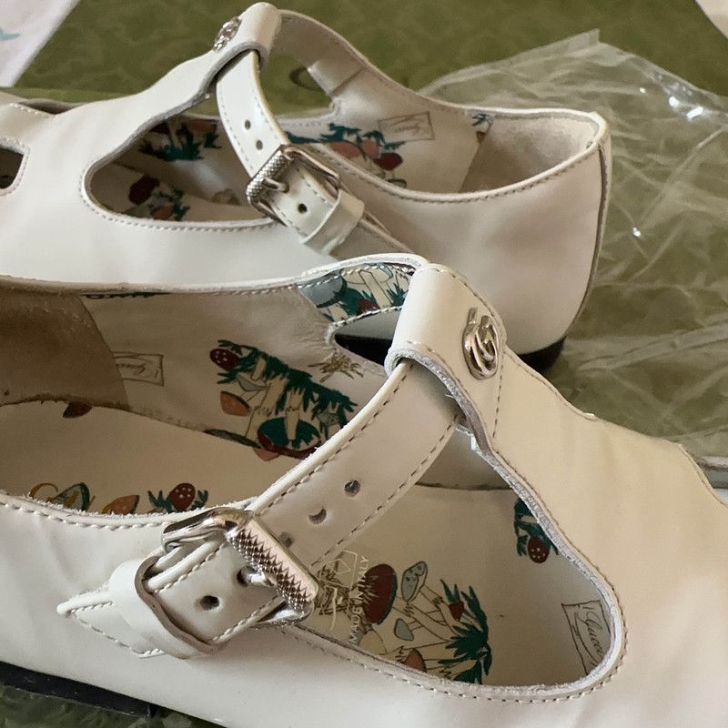 Gucci Gucci Stylish Cut-Out Detail Flat Shoes Size US 10 / EU 43 - 8 Thumbnail