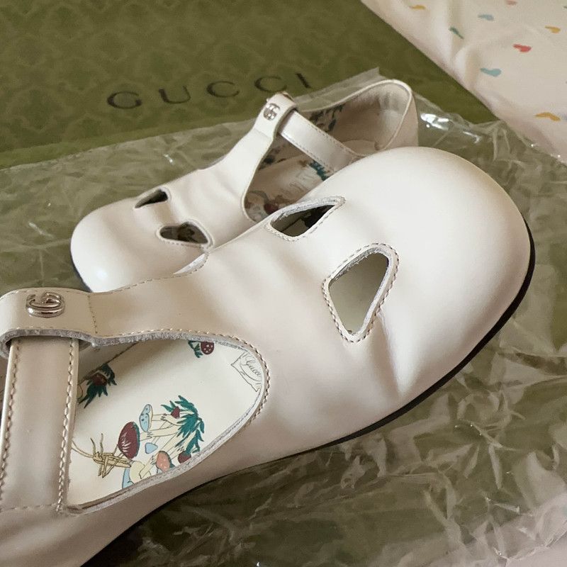 Gucci Gucci Stylish Cut-Out Detail Flat Shoes Size US 10 / EU 43 - 6 Thumbnail