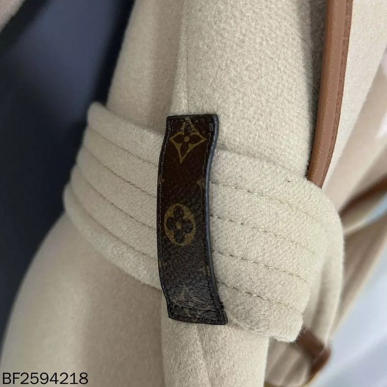Louis Vuitton Louis Vuitton Monogram Bathrobe Coat Size M / US 6-8 / IT 42-44 - 5 Thumbnail