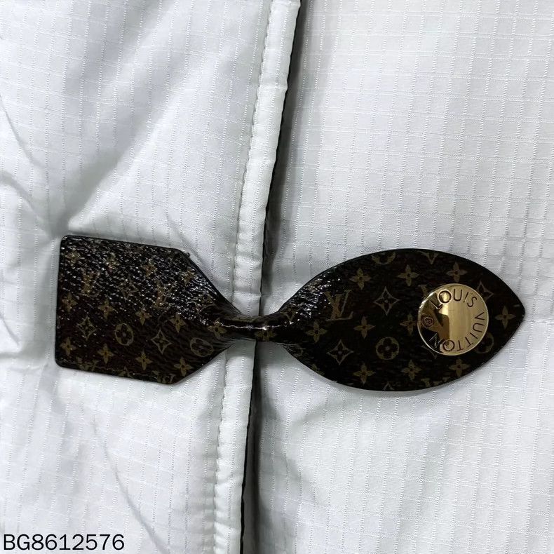 Louis Vuitton Louis Vuitton Ski Capsule Down Jacket Size XS / US 0-2 / IT 36-38 - 7 Thumbnail