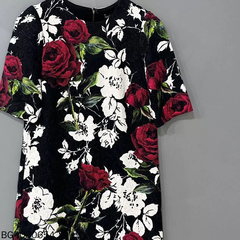 Dolce & Gabbana Dolce & Gabbana Rose Print Dress Size S / US 4 / IT 40 - 2 Thumbnail