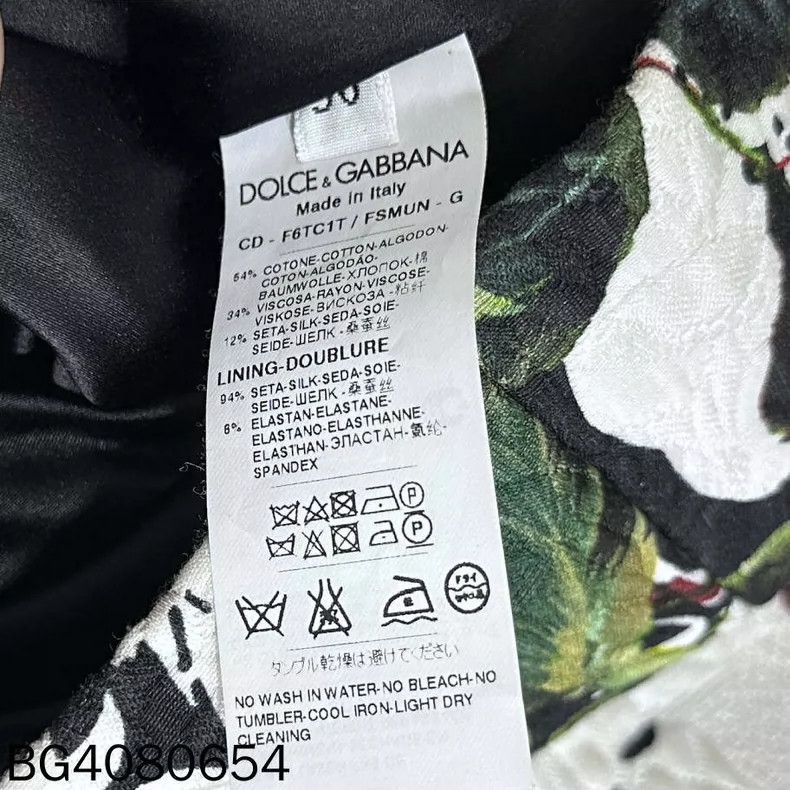 Dolce & Gabbana Dolce & Gabbana Rose Print Dress Size S / US 4 / IT 40 - 4 Thumbnail