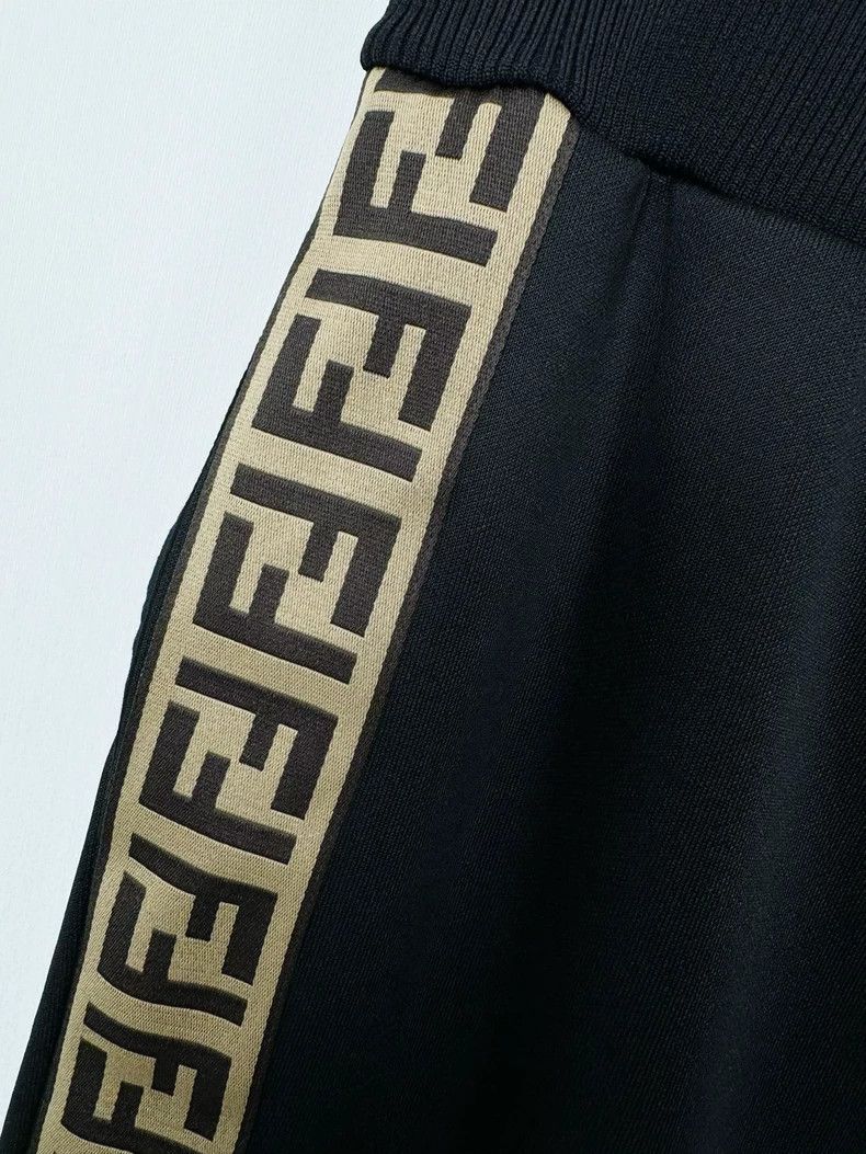 Fendi Fendi44 Size 42" / US 20 - 2 Thumbnail