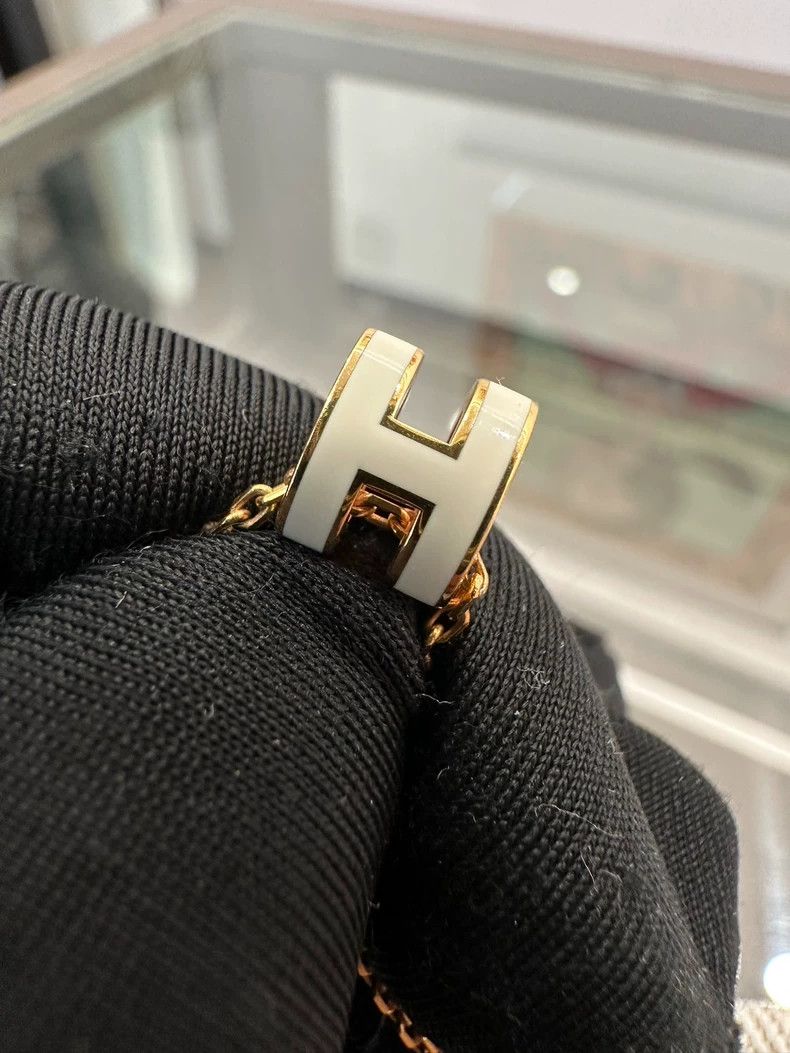 Hermes Hermes Pop H Mini White Enamel Necklace Size ONE SIZE - 3 Thumbnail