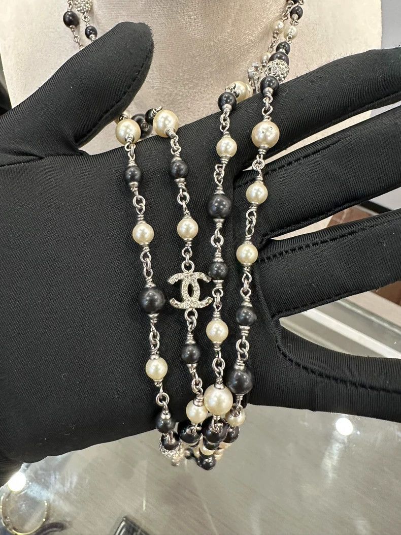 Chanel Chanel Pearl Crystal CC Pendant Necklace Size ONE SIZE - 5 Thumbnail