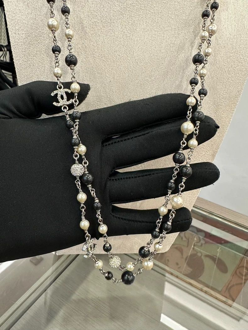 Chanel Chanel Pearl Crystal CC Pendant Necklace Size ONE SIZE - 3 Thumbnail
