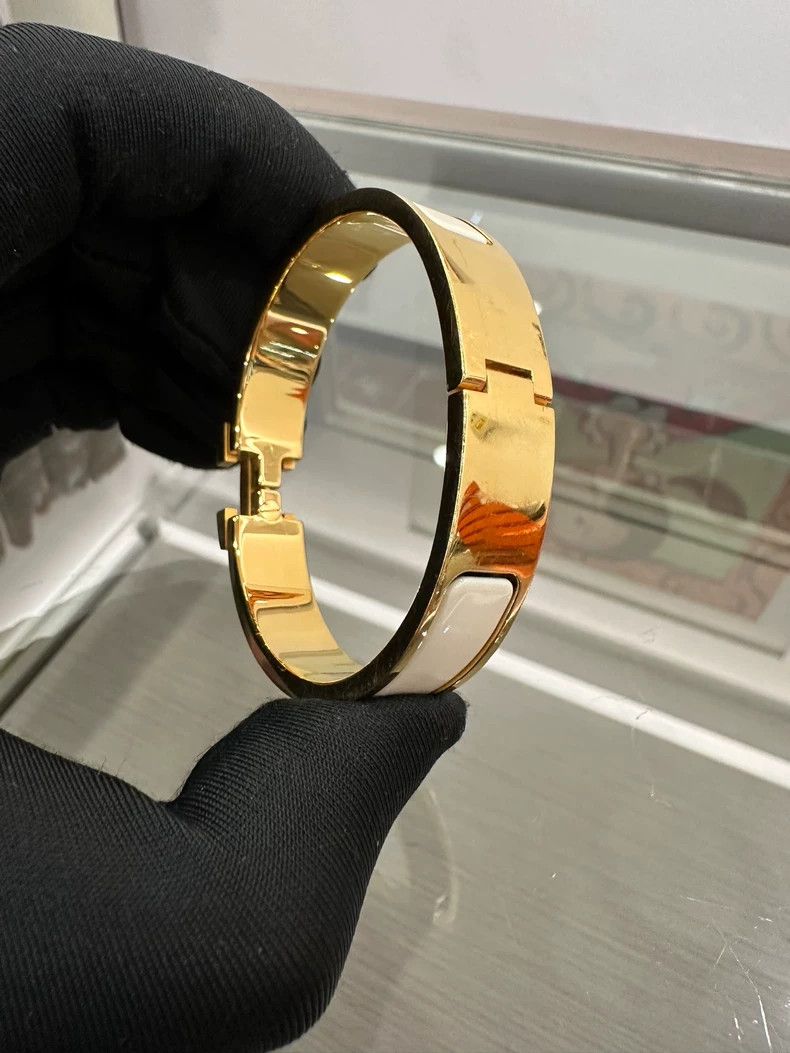 Hermes Hermes Clic H Gold Enamel Bracelet Size ONE SIZE - 3 Thumbnail