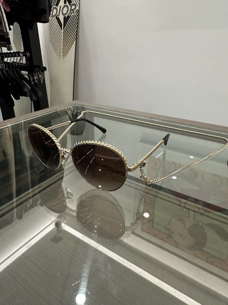 Chanel Chanel Metal Chain CC Runway Sunglasses Size ONE SIZE - 3 Thumbnail