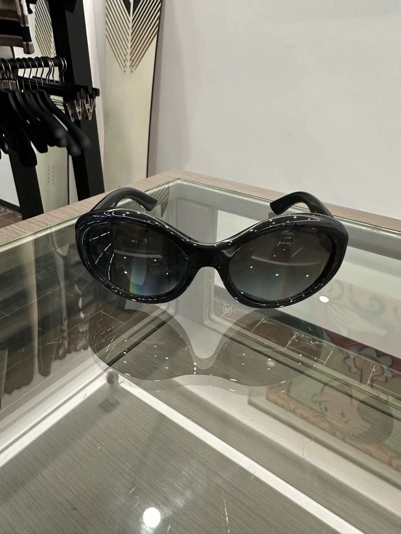 Prada Prada Side Triangle Logo Black Sunglasses Size ONE SIZE - 2 Thumbnail