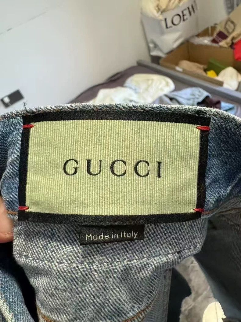 Gucci Gucci Denim Embroidered Apple Logo Shorts Size 25" / US 0 / IT 36 - 3 Thumbnail