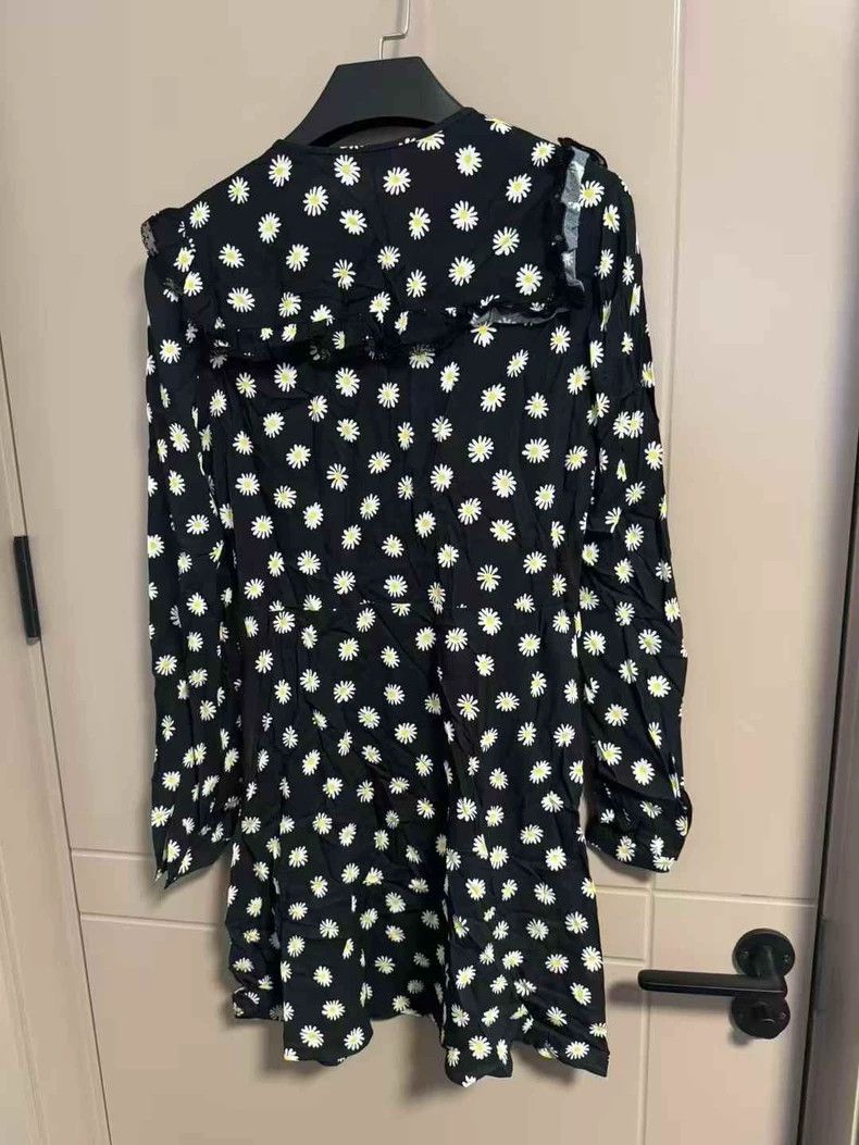 Miu Miu Miu Miu Daisy Floral Print Dress Size M / US 6-8 / IT 42-44 - 2 Thumbnail