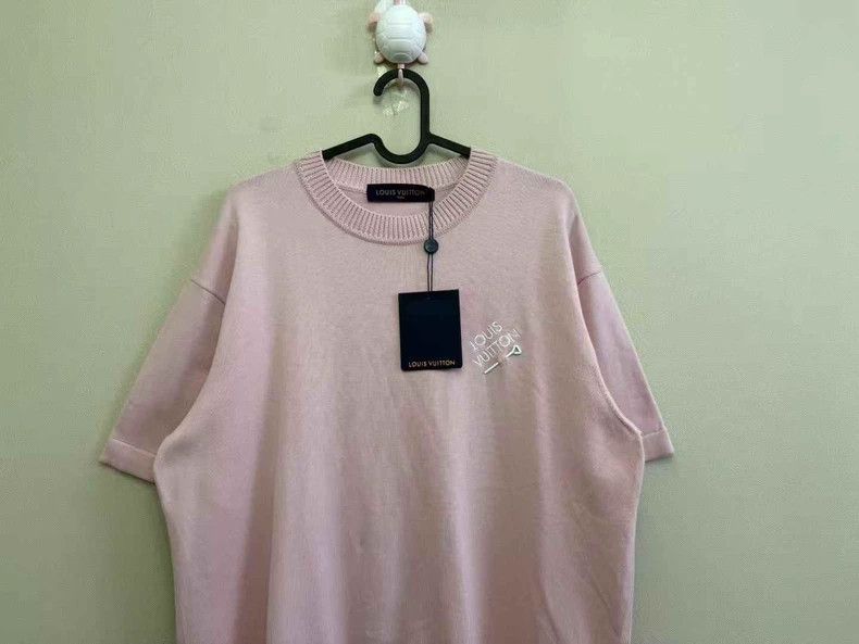 Louis Vuitton Louis Vuitton Pink Embroidered Short Sleeve Top Size M / US 6-8 / IT 42-44 - 2 Thumbnail