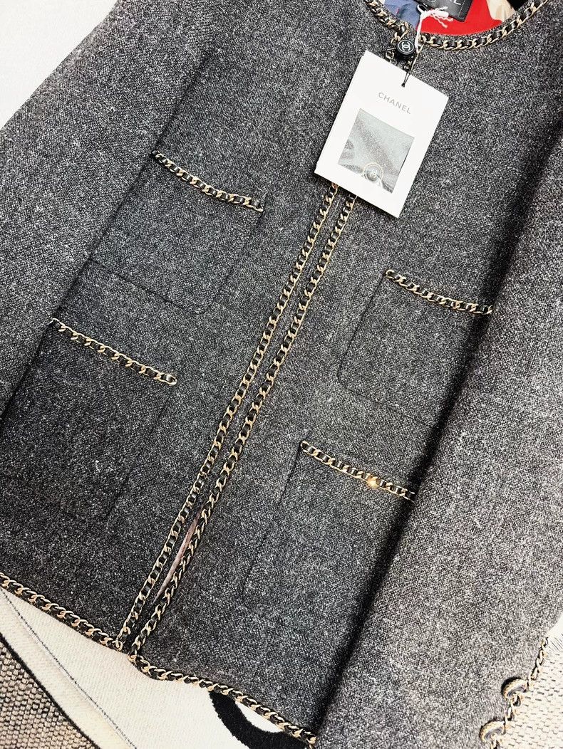 Chanel Chanel Gray Tweed Chain Four-Pocket Coat Size M / US 6-8 / IT 42-44 - 2 Thumbnail