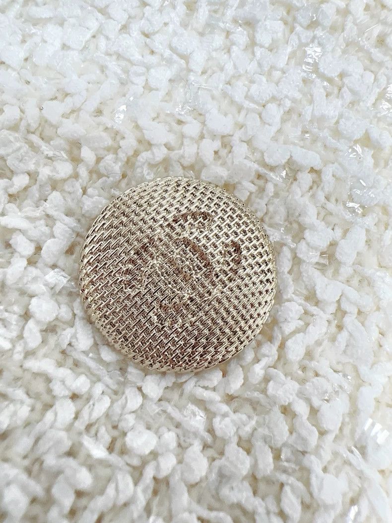 Chanel CHANEL 22S White Tweed Double-Breasted Coat Size M / US 6-8 / IT 42-44 - 4 Thumbnail