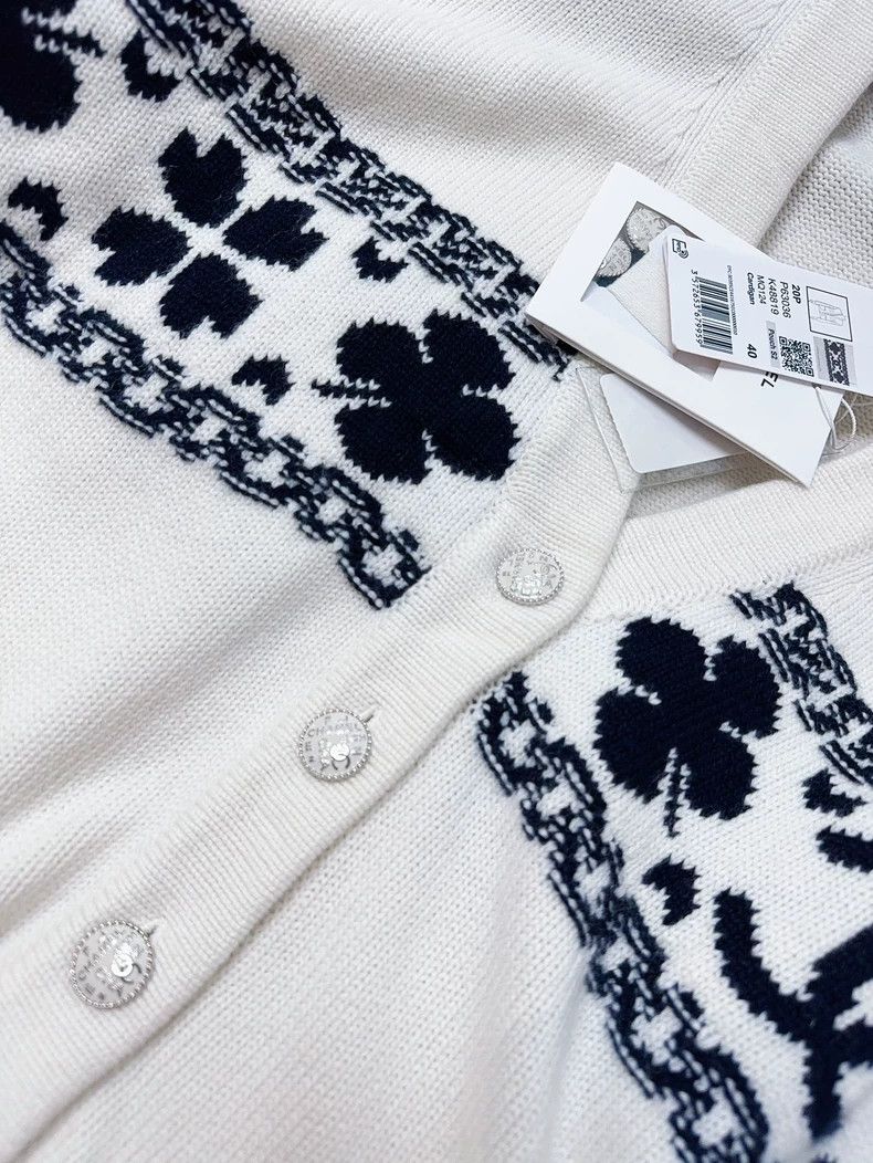 Chanel Chanel White Blue Clover Knit Cardigan Size L / US 10 / IT 46 - 7 Thumbnail