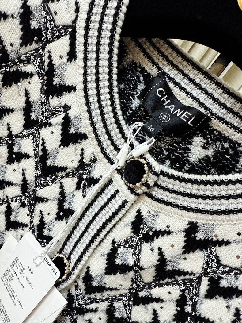 Chanel Chanel 21A Castle Knit Cardigan Size M / US 6-8 / IT 42-44 - 3 Thumbnail