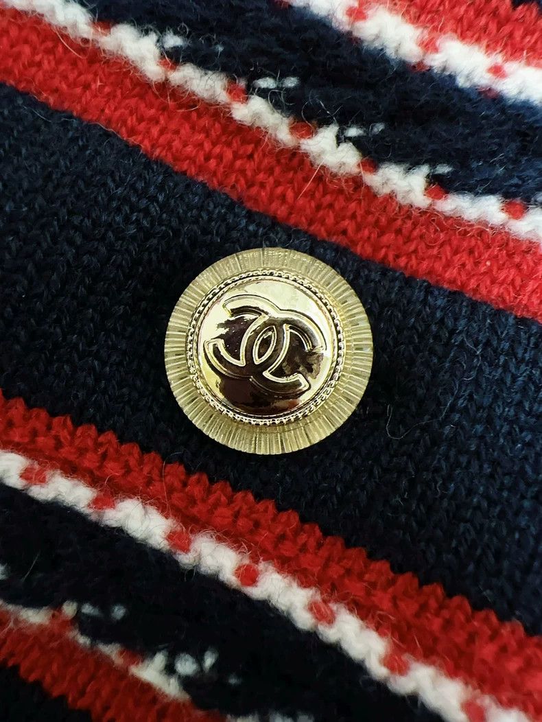 Chanel Chanel Red Blue Stripe Knit Skirt Size 28" / US 6 / IT 42 - 5 Thumbnail