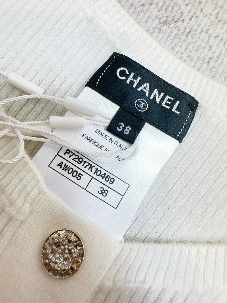 Chanel Chanel 22A Beige Round Neck Knit Tank Top Size M / US 6-8 / IT 42-44 - 5 Thumbnail