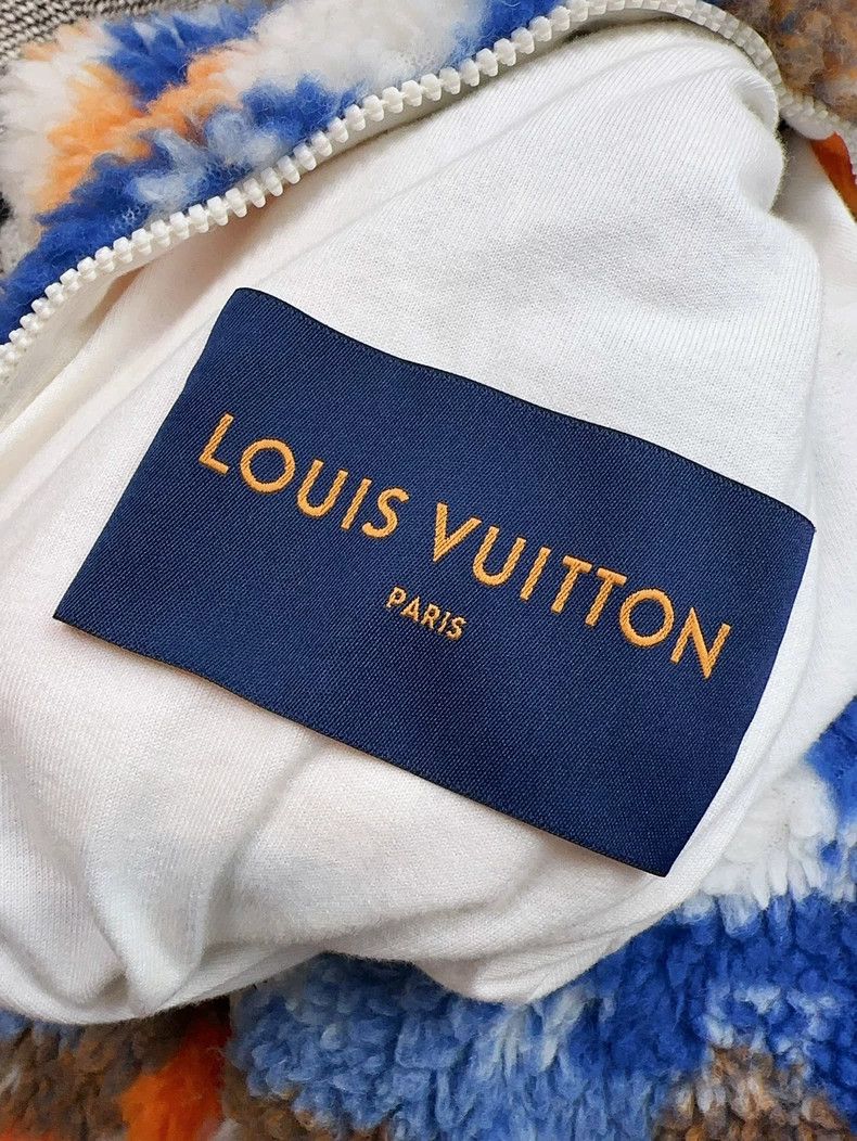 Louis Vuitton Louis Vuitton Camo Logo Teddy Coat Size XS / US 0-2 / IT 36-38 - 6 Thumbnail